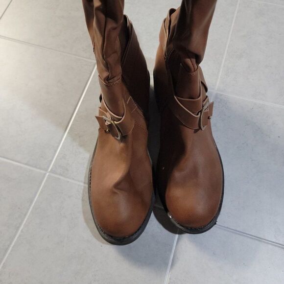 Kohls Womens Brown Leather Round Toe Block Heel Knee High Riding Boot Size 8.5 W - Picture 3 of 8